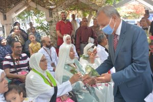 محافظ القليوبية يودع الفوج الثاني من حجاج الجمعيات