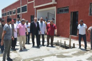 استعدادا لعيد الأضحى .. محافظ القليوبية يتفقد المجازر 