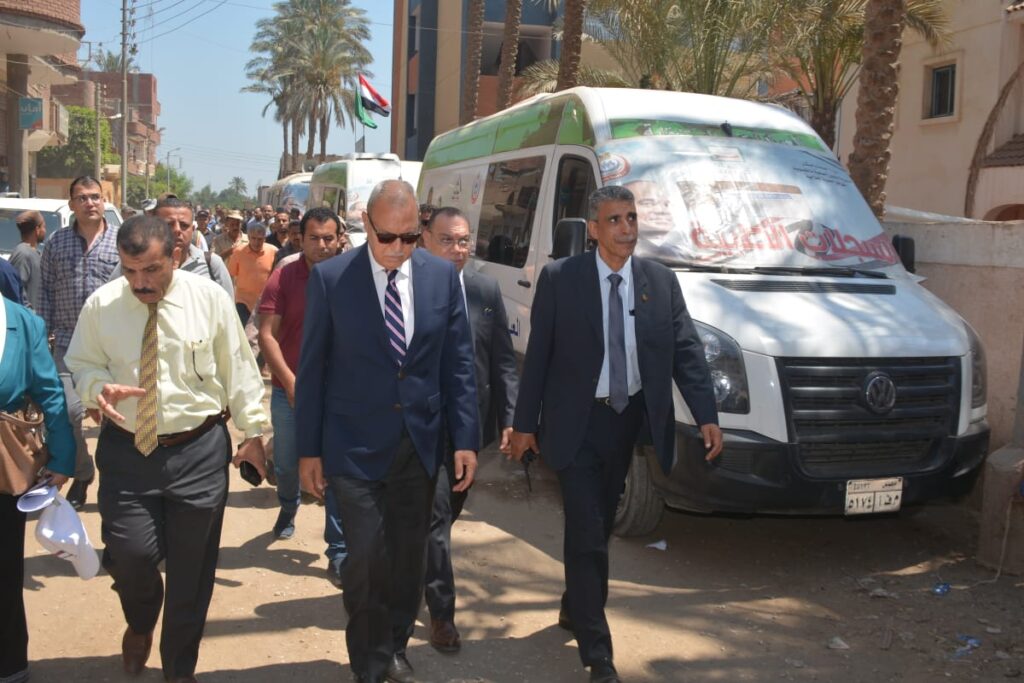 محافظ القليوبية يتفقد مشروعات حياة كريمة بشبين القناطر محافظ القليوبية يتفقد مشروعات حياة كريمة بشبين القناطر