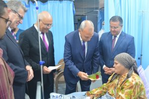 محافظ القليوبية يقدم الهدايا للأيتام والمسنين والأطقم الطبية بمناسبة عيد الأضحى 