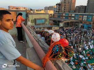 اطلاق البالونات بشبان بنها احتفالا بعيد الاضحي