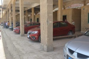 افتتاح السوق الأسبوعي لبيع وشراء السيارات المُستعملة والجديدة ببنها (صور)