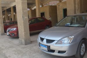 افتتاح السوق الأسبوعي لبيع وشراء السيارات المُستعملة والجديدة ببنها (صور)