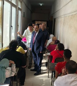 نائب رئيس جامعة بنها يتفقد سير الامتحانات بكليتي الآداب والعلوم (صور)