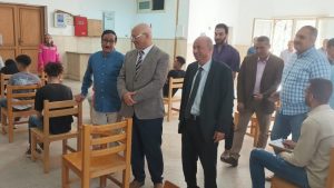 رئيس جامعة بنها يتفقد لجان الامتحانات بكليتي التجارة والآداب
