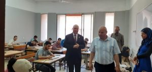 رئيس جامعة بنها يتفقد لجان الامتحانات بـ 3 كليات (صور)