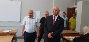 رئيس جامعة بنها يتفقد لجان الامتحانات بـ 3 كليات (صور)