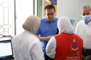 وزير الصحة: توقيع الجزاء على أطباء أسنان مركز صحة المرأة بسندنهور لتقصيرهم في العمل (صور)
