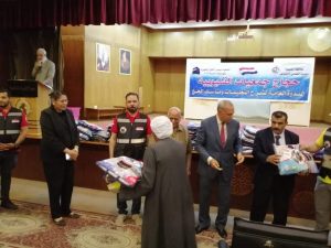تحت شعار "خدمة الحجيج شرف عظيم".. محافظ القليوبية يكرم بعثة الحج