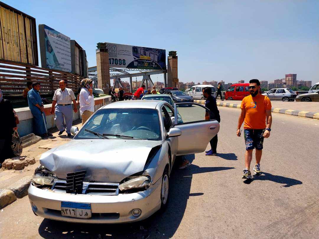 تصادم 4 سيارات أعلى كوبري الجزار في بنها دون خسائر بشرية