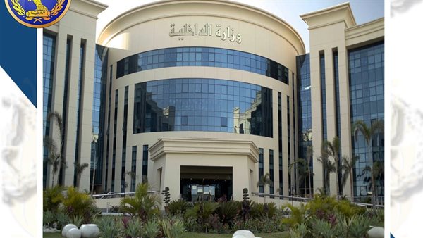 ننشر حركة التنقلات والترقيات السنوية لضباط الشرطة ننشر حركة التنقلات والترقيات السنوية لضباط الشرطة