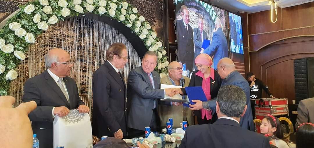مجلس إدارة مؤسسة بيت الكاتب للثقافة والإبداع يوجه الشكر للمستشار حمدى أبو العينين على فترة رعايته مجلس إدارة مؤسسة بيت الكاتب للثقافة والإبداع يوجه الشكر للمستشار حمدى أبو العينين على فترة رعايته