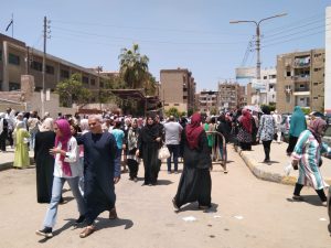 تباين آراء طلاب الثانوية العامة حول امتحان الفيزياء والتاريخ بالقليوبية (صور) 