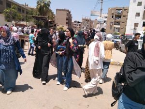 تباين آراء طلاب الثانوية العامة حول امتحان الفيزياء والتاريخ بالقليوبية (صور) 