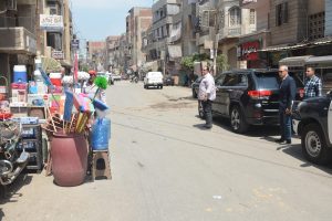 محافظ القليوبيه يشن حملة لإزالة الإشغالات بعزبة السوق بمدينة بنها 