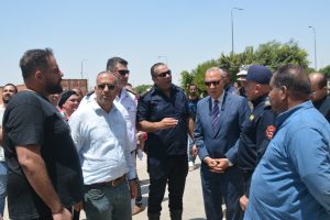 محافظ القليوبية يكشف تفاصيل حريق مصنع الأثاث بالعبور (صور)