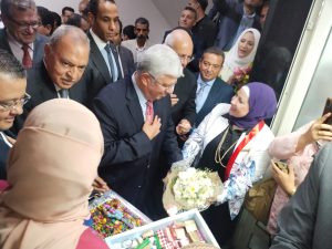 وزير التعليم العالي يفتتح أعمال تطوير مستشفى بنها الجامعي