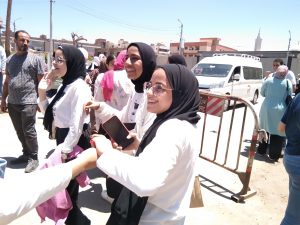 "لقد وقعنا في الفخ".. تيشرتات موحدة لطالبات القليوبية بعد انتهاء ماراثون امتحانات الثانوية العامة 