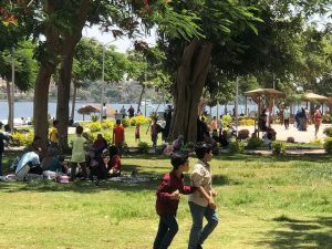 في رابع أيام العيد .. حدائق القناطر تواصل استقبال المواطنين (صور)