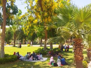 في رابع أيام العيد .. حدائق القناطر تواصل استقبال المواطنين (صور)