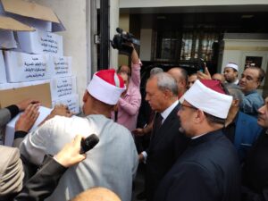 وزير الأوقاف يوزع 2 طن لحوم من صكوك الأضاحي بالقليوبية .. تسليم 14 طن للمحافظة حتى الآن