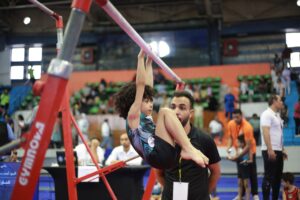 ابن الشبان مسلم مصطفى محمد رزق يحصد الميدالية الذهبية للجمباز الفنى