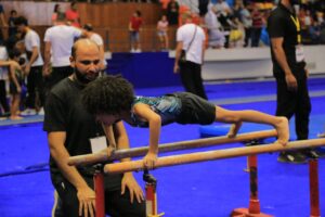 ابن الشبان مسلم مصطفى محمد رزق يحصد الميدالية الذهبية للجمباز الفنى