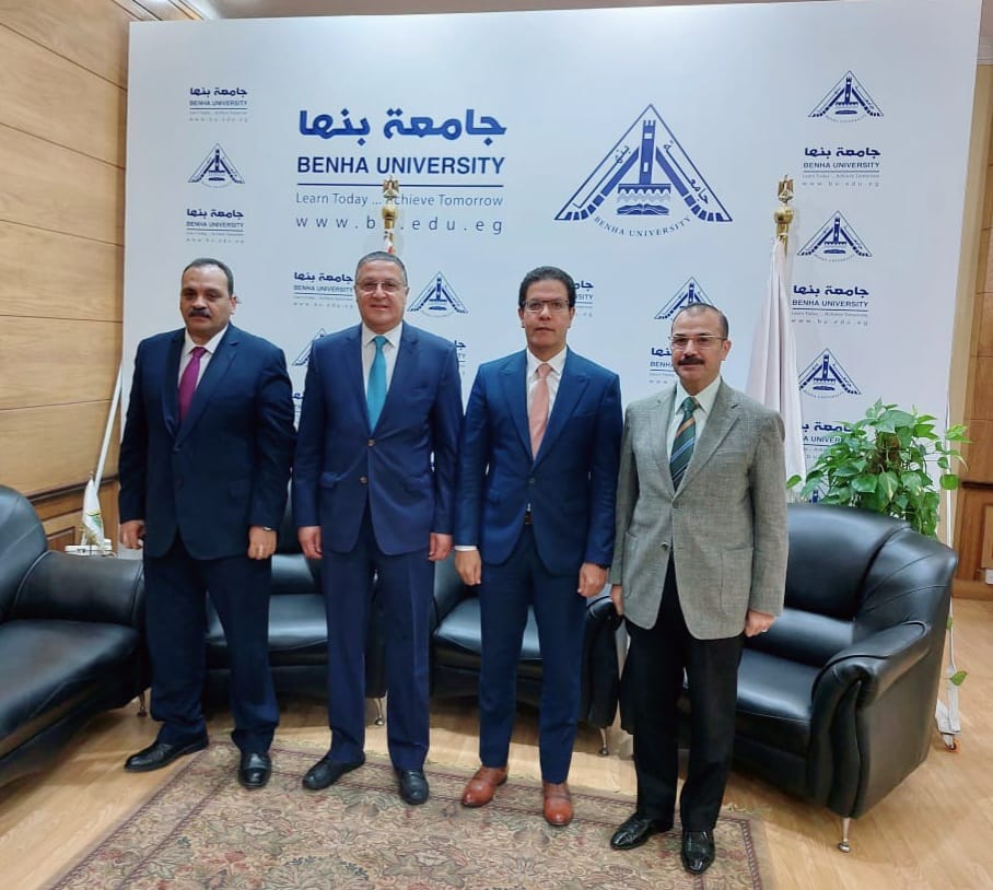 استعدادًا لبدء العام الدراسى الجديد .. "السعيد" و"الجيزاوي" يبحثان سبل التعاون بين جامعتي بنها الحكومية والأهلية