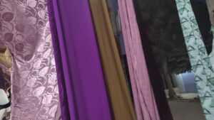 «جلابية العمار»الزي الرسمي في قرية المشمش اعرف أسرارها من صناعها