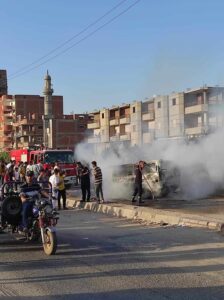 اشتعال حريق في سيارة ميكروباص بمدينة الخانكة