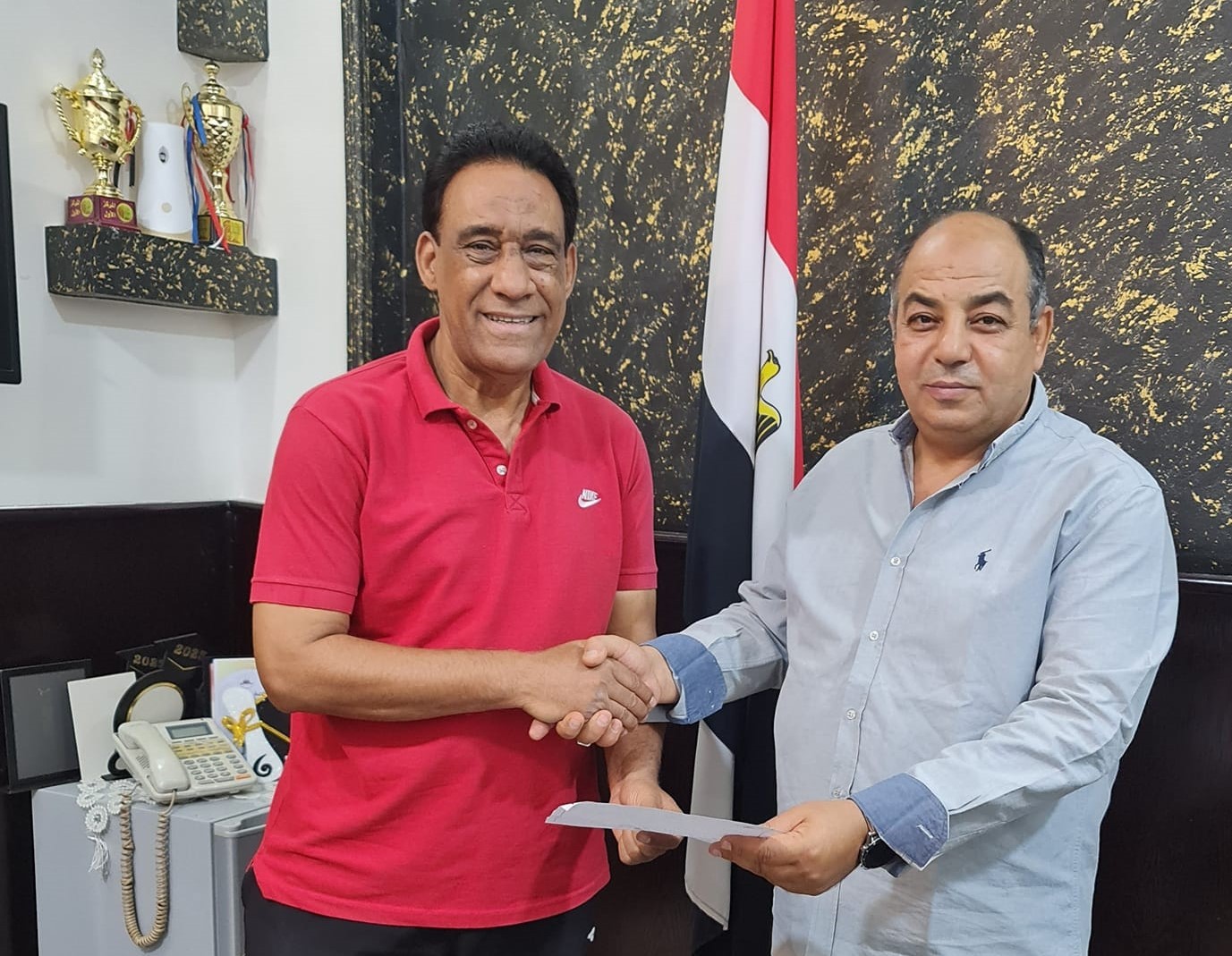 نجم مصر والنادي الأهلي يقود أكاديمية كرة القدم بالشبان نجم مصر والنادي الأهلي يقود أكاديمية كرة القدم بالشبان
