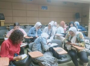 تدريب طلاب كلية الإعلام على إدارة الأزمات بالمؤسسات ومواجهتها