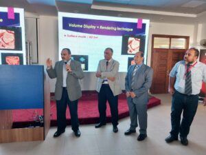 نائب رئيس جامعة بنها يتفقد أعمال الكشف الطبي وامتحانات الترم الصيفي 