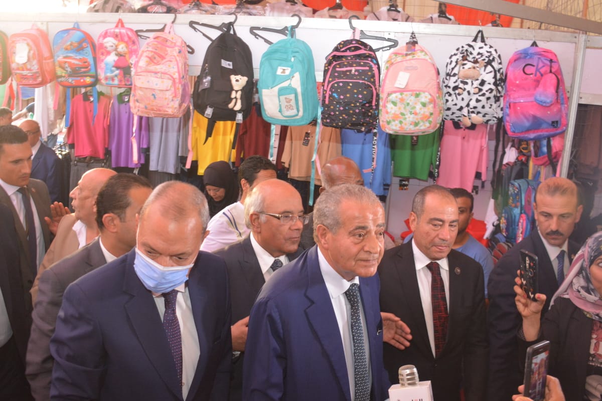 وزير التموين يزف أنباء ساره حول الارز والزيت واللحوم والدواجن وزير التموين يزف أنباء ساره حول الارز والزيت واللحوم والدواجن