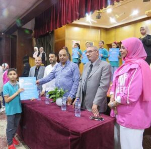 تكريم الطلاب المتفوقين بالمرحله الابتدائيه بلغات شبان بنها 