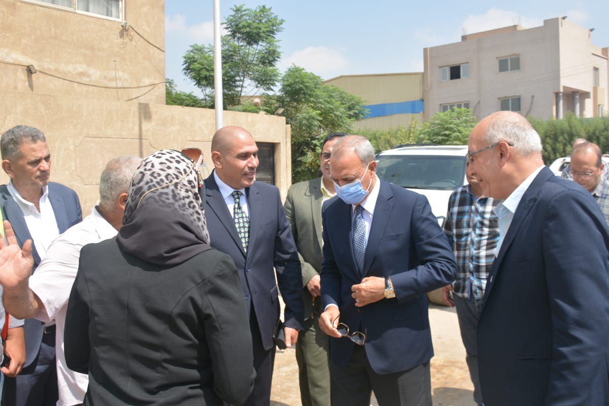 محافظ القليوبية يتفقد مشروعات الصرف الصحي بالخصوص والخانكة محافظ القليوبية يتفقد مشروعات الصرف الصحي بالخصوص والخانكة