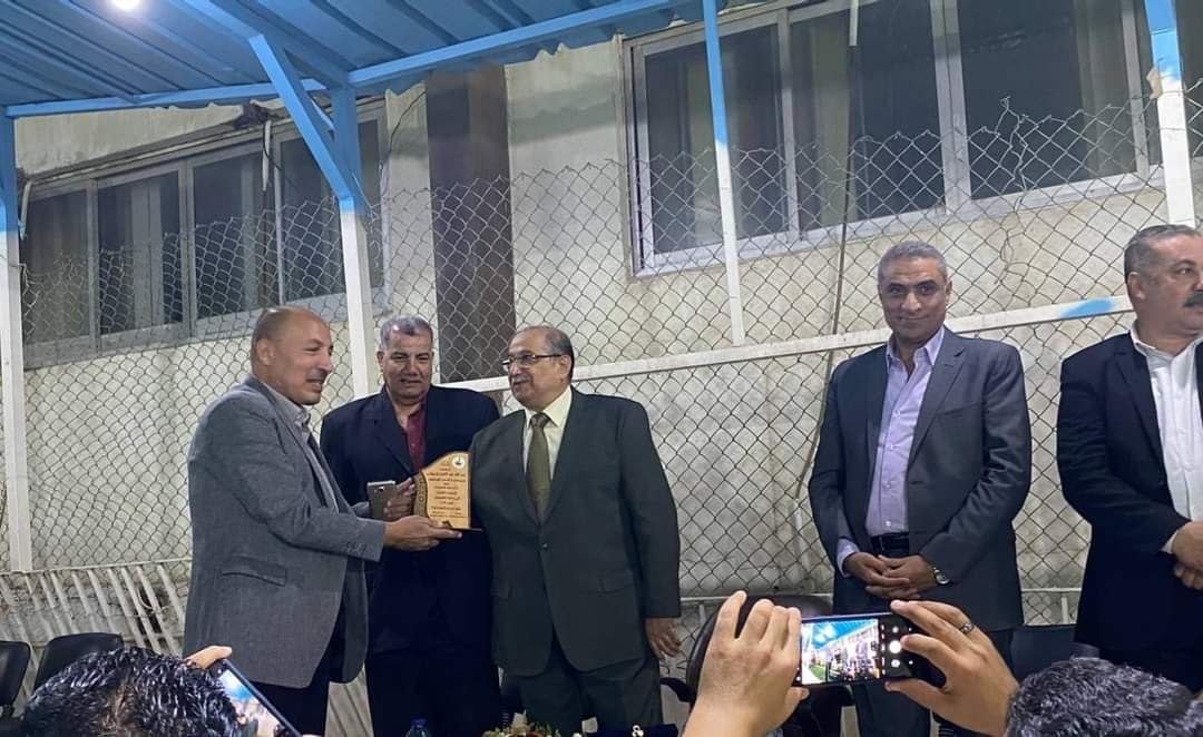 مركز شباب مدينة بنها يكرم مدير مجمع مدارس شبان بنها
