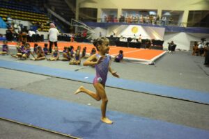 بنت الشبان كارمه أحمد عبدالحكيم عبدالعظيم تحصد الميدالية الذهبية للجمباز الفنى