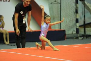 بنت الشبان كارمه أحمد عبدالحكيم عبدالعظيم تحصد الميدالية الذهبية للجمباز الفنى