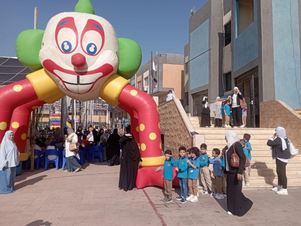 "نورتونا".. شبان بنها ترحب ببراعمها الصغار "نورتونا".. شبان بنها ترحب ببراعمها الصغار
