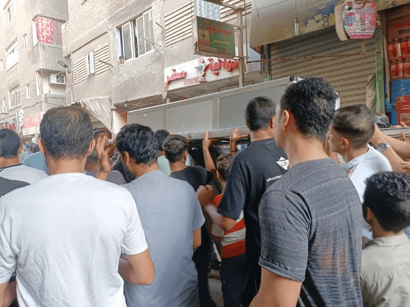 تشييع جنازة طفل لقي مصرعه برصاصة طائشة خلال اثاث عروس بالقليوبية تشييع جنازة طفل لقي مصرعه برصاصة طائشة خلال اثاث عروس بالقليوبية
