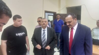 نائب رئيس جامعة بنها يتفقد إجراءات الكشف الطبي على الطلاب الجدد