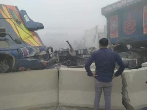 32 جثة و57 مصابًا.. تزايد ضحايا حادث صحراوي البحيرة