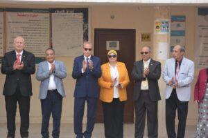 محافظ القليوبية يشهد طابور الصباح وتحية العَلَمْ في أول يوم دراسي