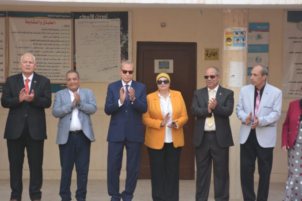 محافظ القليوبية يشهد طابور الصباح وتحية العَلَمْ في أول يوم دراسي محافظ القليوبية يشهد طابور الصباح وتحية العَلَمْ في أول يوم دراسي