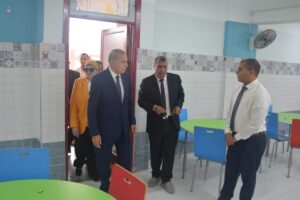 محافظ القليوبية يشهد طابور الصباح وتحية العَلَمْ في أول يوم دراسي