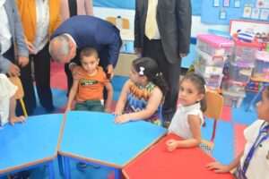 محافظ القليوبية يشهد طابور الصباح وتحية العَلَمْ في أول يوم دراسي