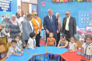 محافظ القليوبية يشهد طابور الصباح وتحية العَلَمْ في أول يوم دراسي