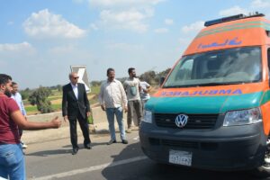 محافظ القليوبية يطمئن على مصابى حادث مرورى على طريق شبرا بنها الحر (صور)