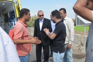 محافظ القليوبية يطمئن على مصابى حادث مرورى على طريق شبرا بنها الحر (صور)